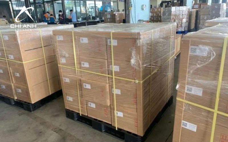 Lượng hàng hóa tăng đột biến - Nguyên nhân tắc biên 