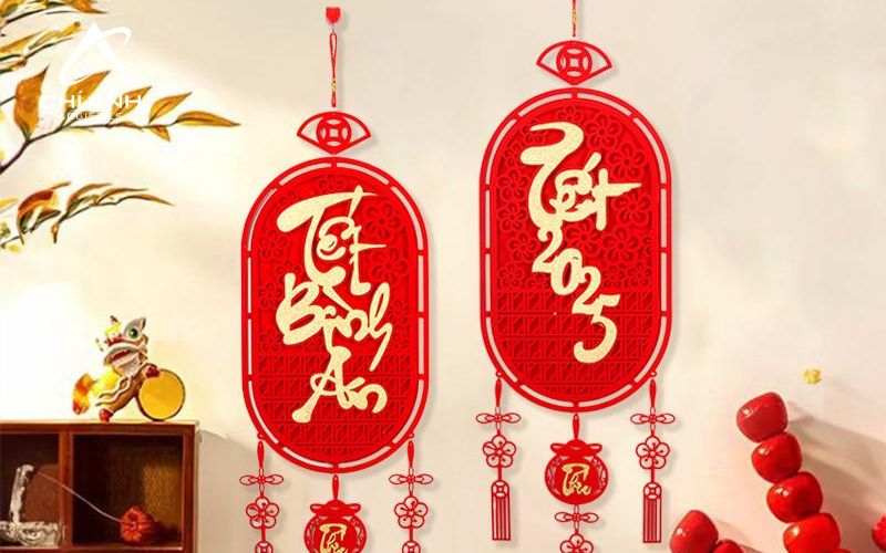 Câu đối, tranh treo tường ngày Tết